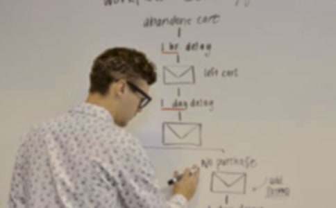 С�W(xu��)��ĩ�����μ��Z(y��)�����x130�䣩